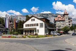 Flims, villaggio del Canton Grigioni, Svizzera.  - © Oscity / Shutterstock.com