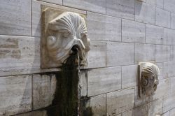 Fontana pubblica a Donnalucata in Sicilia - © 206088505 / Shutterstock.com