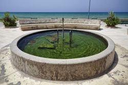 Fontana sul lungomare di Donnalucata in Sicilia - © Angelo Giampiccolo / Shutterstock.com