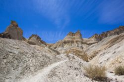 Incredibili formazioni rocciose a Calingasta chiamate "El Cerro El Alcazar" nella provincia di San Juan, Argentina.




