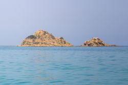 Formazioni rocciose al largo di El Hoceima, Marocco. Siamo di fronte a Cala Iris Beach.



