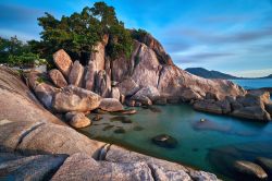 Formazioni rocciose particolari sulla costa di Koh Samui in Thailandia - © dionpa / Shutterstock.com