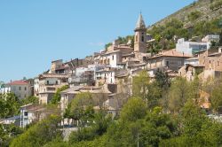 Foto del borgo medievale di Calascio in Abruzzo.