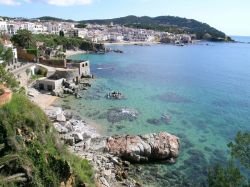 Il mare cristallino di fronte a Calella de Palafrugell: ...