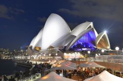 L'Opera House di Sidney di notte - © Felix Lipov / Shutterstock.com