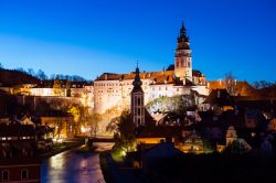 Visione notturna del castello di Cesky Krumlov, ...