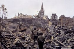 Foto storica del 18 luglio 1944 quando gli americani liberarono Saint-Lo dopo lo sbarco in Normandia (Francia).
