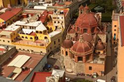 Fotografia aerea della cattedrale di Guanajuato, Messico.
