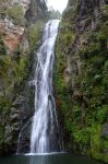 Lo spettacolo dell'acqua che precipita da 1.680 metri al Salto de Aguas Blancas a Costanza, in Repubblica Dominicana
