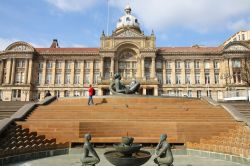 Fotografia panoramica del Birmingham Council House  in Victoria Square, Inghilterra.