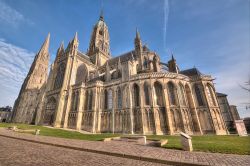 Francia, Bayeux: la cattedrale di Nostra Signora. Capolavoro dell'architettura romanica e gotica in Normandia, questa chiesa è monumento storico dal 1862. Sorta al posto di un edificio ...