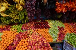 Frutta fresca al mercato di Negombo, dove il clima è caldo e umido tutto l'anno, con una concentrazione delle piogge tra maggio e ottobre.