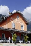 Funicolare di Mendola, Trentino Alto Adige. Una veduta della stazione di valle di questa funicolare costruita nel 1903 per raggiungere il Monte Mendola da Sant'Antonio/Caldaro. In circa ...