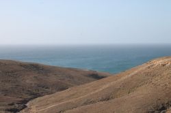 La sabbia scura di Lajita a Fuerteventura, Spagna - Questa zona è molto apprezzata dagli abitanti del luogo ma meno dai turisti. Non si tratta della poca qualità del sito bensì ...