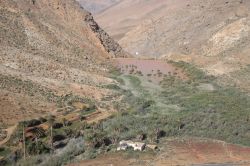 Vista panoramica di Betancuria e il suo parco rupestre, Fuerteventura - Montagne così sviluppate da sembrare che ci si trovi al cospetto di chissà quale divinità naturale ...