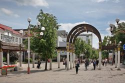 Gente a passeggio in Vilniaus Street a Siauliai, Lituania - © Shevchenko Andrey / Shutterstock.com