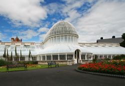 I giardini botanici di Belfast, Irlanda del Nord. Progettati da sir Charles Lanyon nel XX° secolo e costruiti in parte da Richard Turner di Dublino, i giardini botanici sono un tributo alla ...