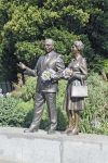 Giardini del Parlamento di Melbourne, Australia: memorial ai leaders della comunità aborigena, pastore Sir Douglas e signora Gladys Nicholls - © Joe Dejvice / Shutterstock.com