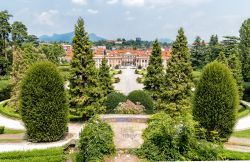 Palazzo Estense a Varese e i suoi giardini, Lombardia. Si tratta di una delle mete turistiche più popolari della cittadina.



