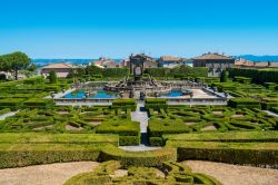 Il giardino manieristico di Villa Lante (Bagnaia, Viterbo) fu ideato nel XVI secolo. Oggi è proprietà dello Stato italiano.