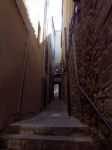 Girona, El Call: nel pieno centro storcio della città si trova El Call, che in passato fu il ghetto ebraico di Girona. Si tratta oggi di uno dei ghetti meglio conservati al mondo.
