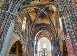 Gli affreschi nel coro della Basilica di Santa Caterina di Alessandria a Galatina, Puglia. Monumento nazionale dal 1870, questo edificio religioso è uno dei più insigni esempi ...