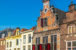 Gli edifici affacciati su Grote Markt nel centro di Nijmegen, Olanda.
