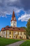 Goss Abbey a Leoben, Stiria, Austria. Ex monastero benedettino, è stato fondato nel 1004 da Adula o Adela di Leoben, moglie del conte Aribo 1°.
