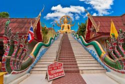 Grande statua di Buddha al Wat Phra Yai Temple, Koh Samui in Thailandia - © Vitaly Titov / Shutterstock.com