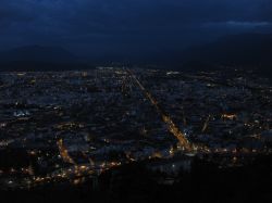 Grenoble vista  panoramica dalla cima della Bastiglia (Francia).
