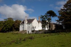 Hafoty Hall House sull'Isola di Anglesey, Galles, UK. Una suggestiva veduta di questa antica dimora medievale situata nel cuore di Anglesey.



