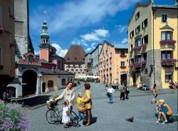 Hall in Tirol: la Oberer Stadtplatz, della tipica cittadina austriaca - © Swarovski Kristallwelten