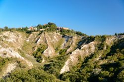 I calanchi delle colline intorno a Chiusure, siamo nelle Crete Senesi in Toscana