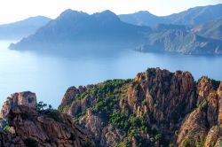 I calanchi di Piana al tramonto, Corsica ovest - © Stephane Bidouze / Shutterstock.com