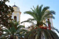 I campanili della cattedrale di Ceuta, territorio spagnolo nel nord del Marocco. L'edificio religioso venne eretto su un'antica moschea.

