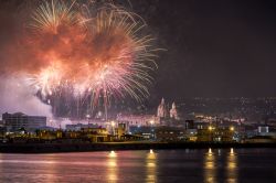 I fuochi artificiali della Festa di Sant'Agata a Catania, la festa patronale di febbraio - © Wead / Shutterstock.com