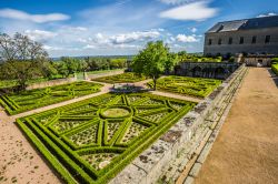 I giardini del castello di San Lorenzo de El Escorial nei pressi di Madrid, Spagna.

