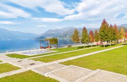 I giardini sul Lago Maggiore di Luino in Lombardia