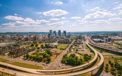 I giardini urbani della città di Birmingham visti dall'alto, Alabama, USA.
