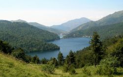 I Laghi del Gorzente in Liguria Di Bbruno di Wikipedia in italiano - Trasferito da it.wikipedia su Commons., CC BY-SA 3.0, Collegamento 