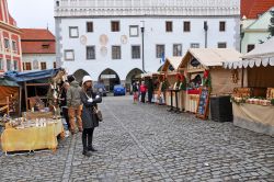 Mercatini di Natale nella piazza centrale di ...