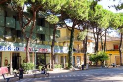 I negozi del centro di Bellaria: Piazza Marciano a Bellaria Igea Marina, Emilia Romagna - © Nick_Nick / Shutterstock.com