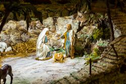 I presepi artistici di Imola: scene della Natività al Convento dell'Osservanza - © GoneWithTheWind / Shutterstock.com