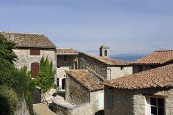 I tetti del borgo di Lacoste, villaggio dove si rifugiò il Marchese de Sade
