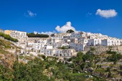 Il borgo arroccato di Monte Sant'Angelo sul Gargano, provincia di Foggia (Puglia)