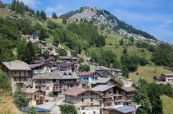 Il borgo di Castelmagno in Valle di Grana in Piemonte, luogo di produzione dell'omonimo formaggio