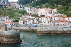 Il borgo marino di Elantxobe sulla costa dei Paesi Baschi in Spagna