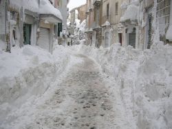Il borgo di Guardiagrele dopo una bufera di neve sulla Maiella in gennaio, siamo in Abruzzo - © Bella Situazione, Pubblico Dominio, Wikipedia