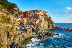 Il borgo di Manarola in Liguria, uno dei villaggi delle Cinque Terre