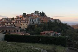 Il borgo di Pignola in Basilicata, il paese dei Portali - © Mariangela Albano - CC BY-SA 4.0, Wikipedia